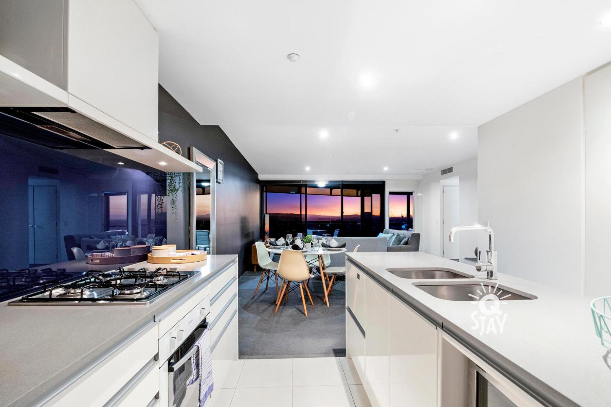 Circle On Cavill Surfers Paradise Mid Week Madness Deal - Q Stay Gold Coast Ngoại thất bức ảnh