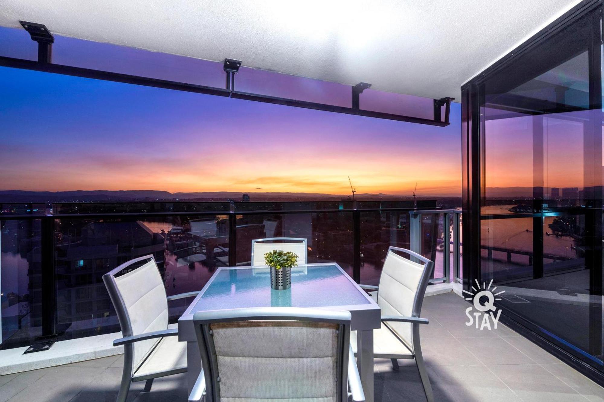 Circle On Cavill Surfers Paradise Mid Week Madness Deal - Q Stay Gold Coast Ngoại thất bức ảnh